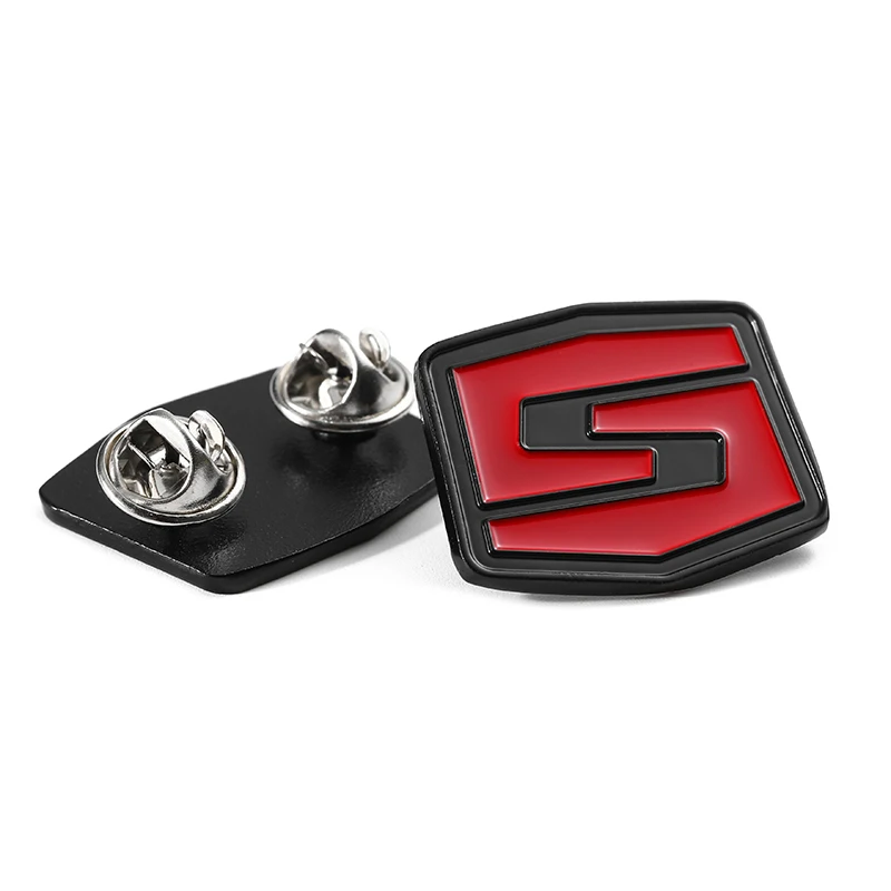 New Design Letter Brooch Pin Fashion Logo Noctilucent Soft Enamel Dye Black Zinc Alloy Cartoon Mexican Pins For Hats