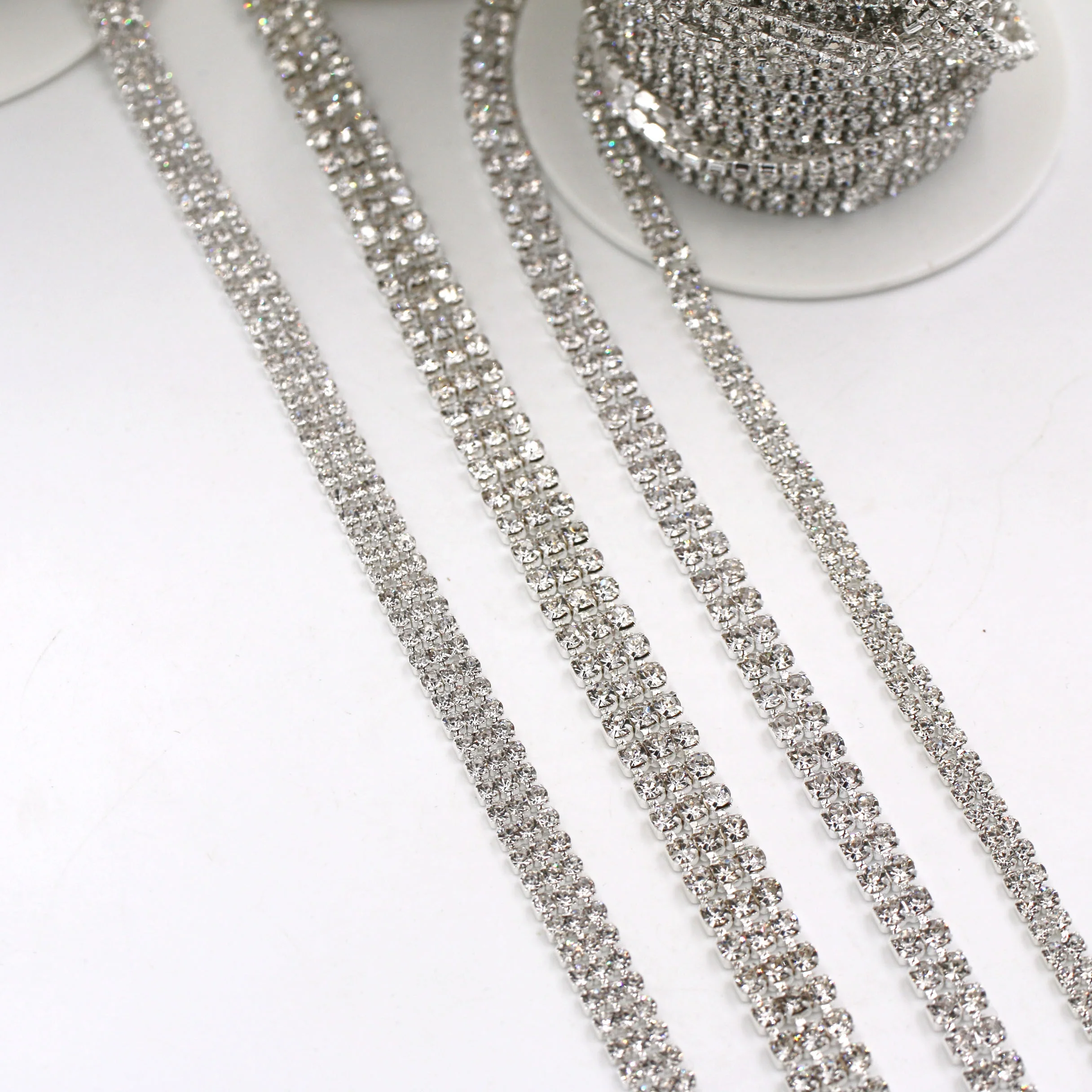 White Single row Double Row Three rows Wide and Dense Glass Crystal Rhinestone Cup Chain With Silver Base