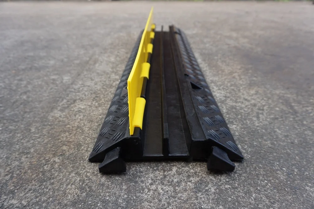 1000X240X44Mm 2 Channel Wire Cord Protective Traffic Speed Rubber Bridge Ramp Cable  Protector