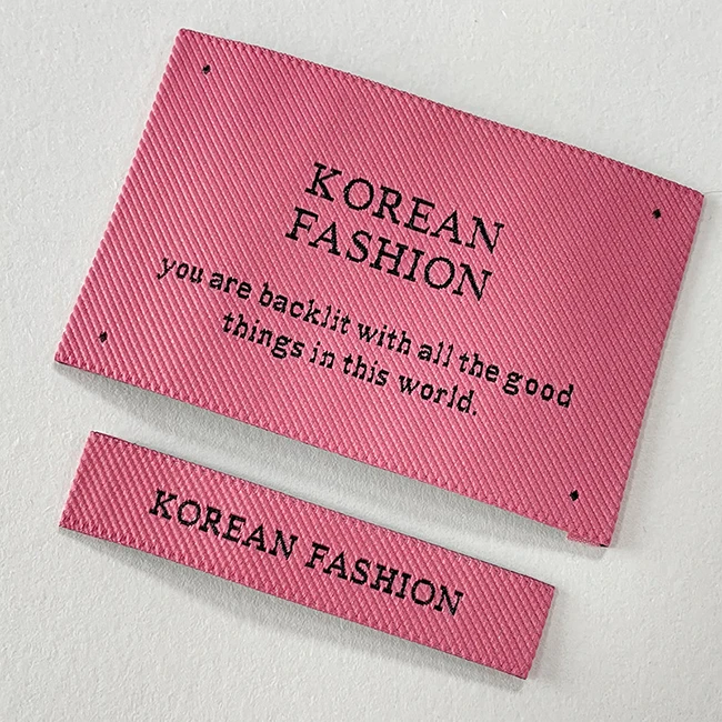 Custom Design Logo Satin/Cotton/Polyester Printed Woven Fabric Labels for Clothes/Hat/Bags/Shoes