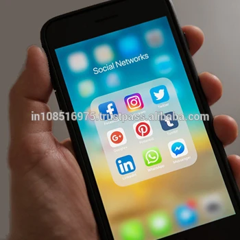 Social Media mobile app ( Android / iOS)