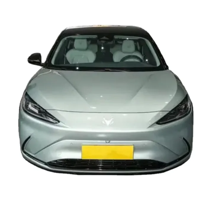 Б/у JiHu Alpha S 2023 Forest Edition 525E 175 кВт: роскошный электрический седан с передовыми технологиями и комфортом