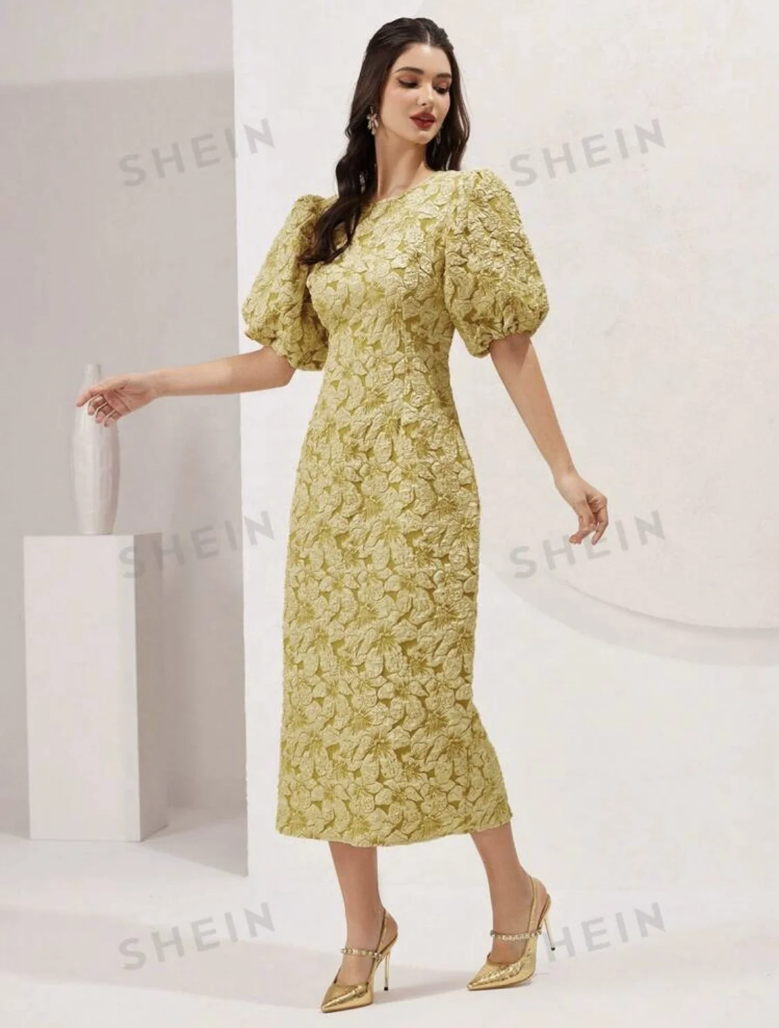 Woven 100%Polyester Dimensional Elastic Jacquard Textile Fabric For Making Women Puff Sleeve Round Neck Dress Garment Clothings