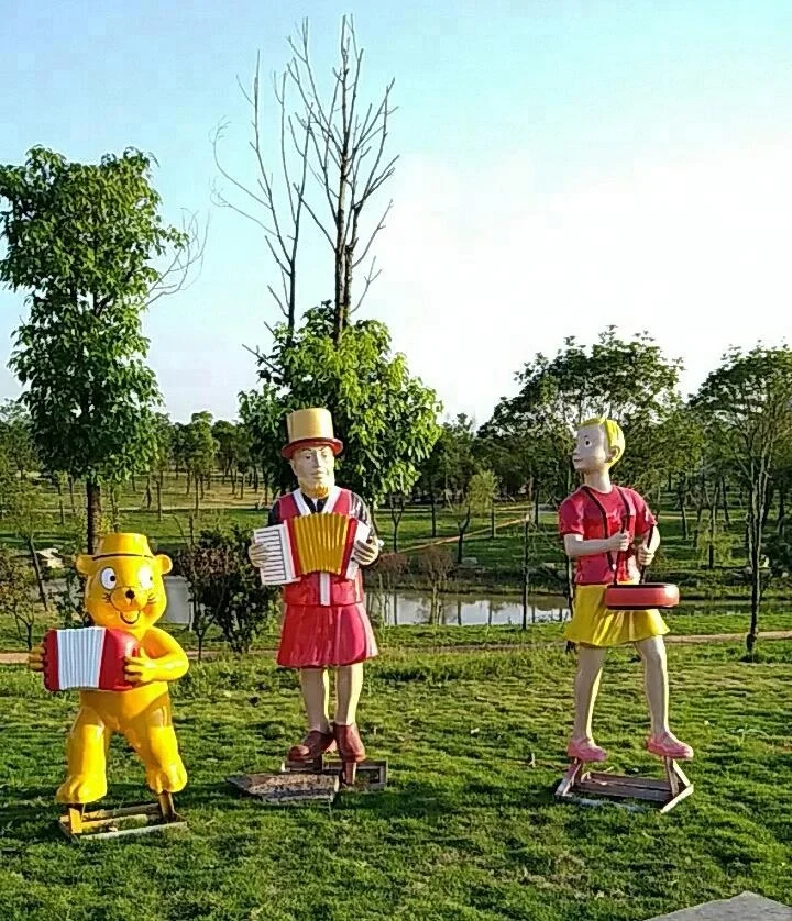 Hot popular custom cartoon figure decorative life size anime statue music performer character metal craft sculpture