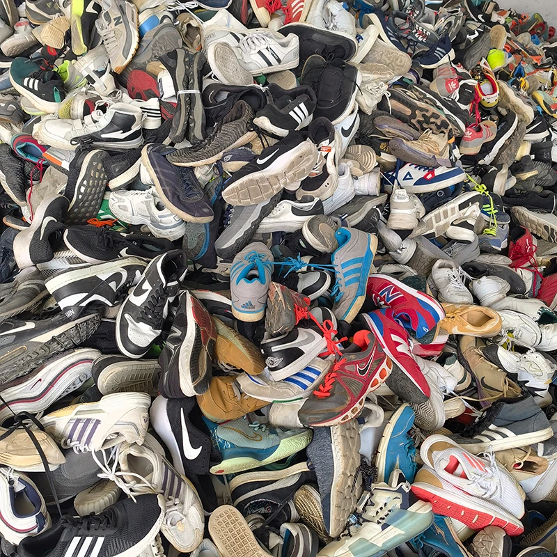 Chinese suppliers sale sport shoes used used football shoes used second hand shoes
