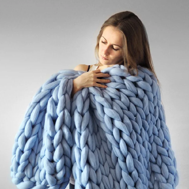 Wholesale chunky weighted giant yarn big knitted zhejiang blankets sthick wool cable knit throw blanket