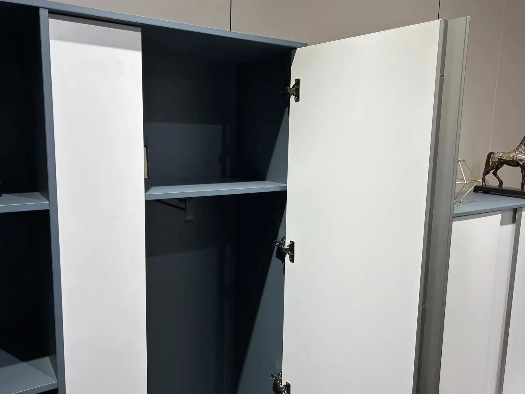 Современная мебель офисное оборудование для представительских помещений деревянный офисный шкаф