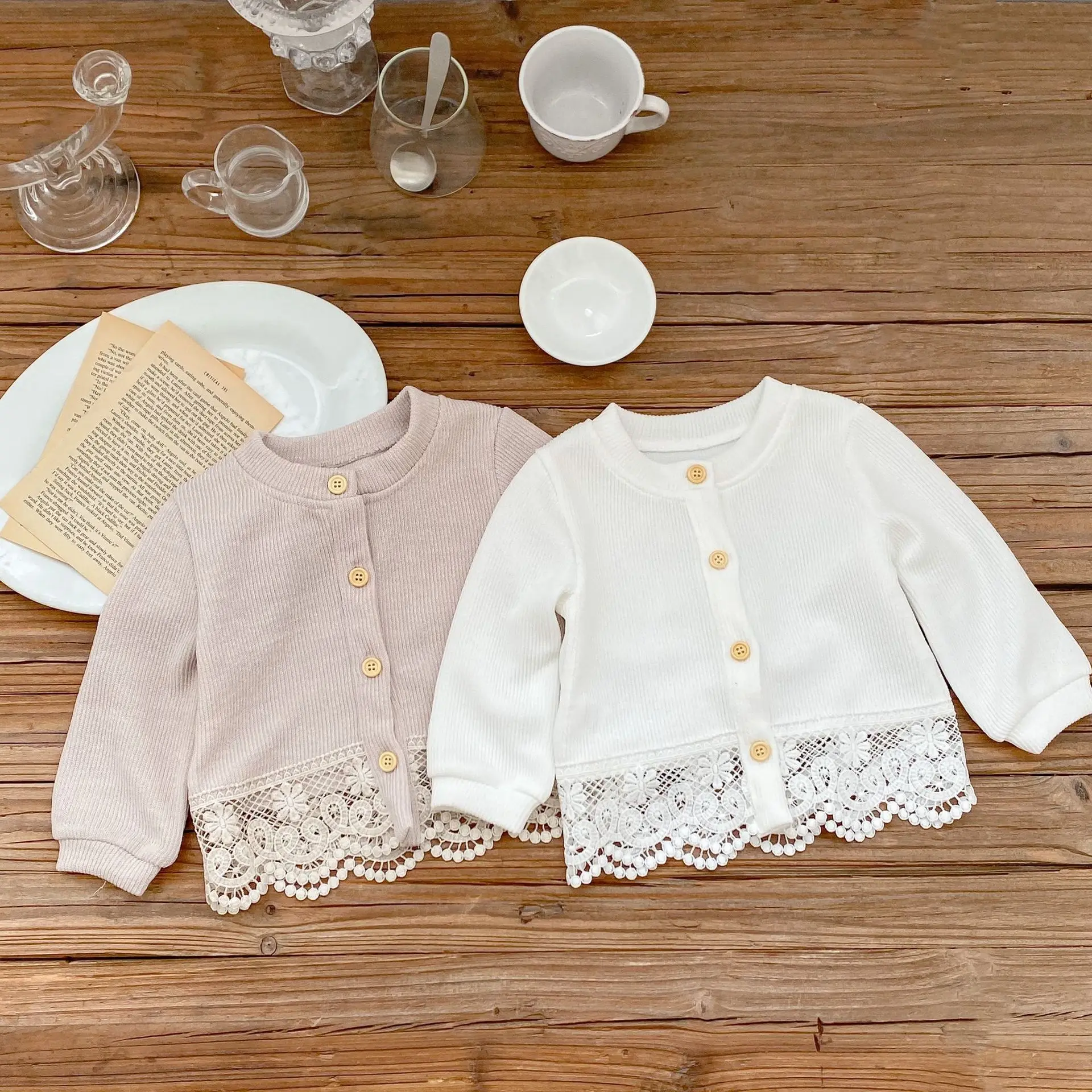 Ins autumn clothes girl baby round neck lace long sleeve jacket fashion baby knitted cardigan