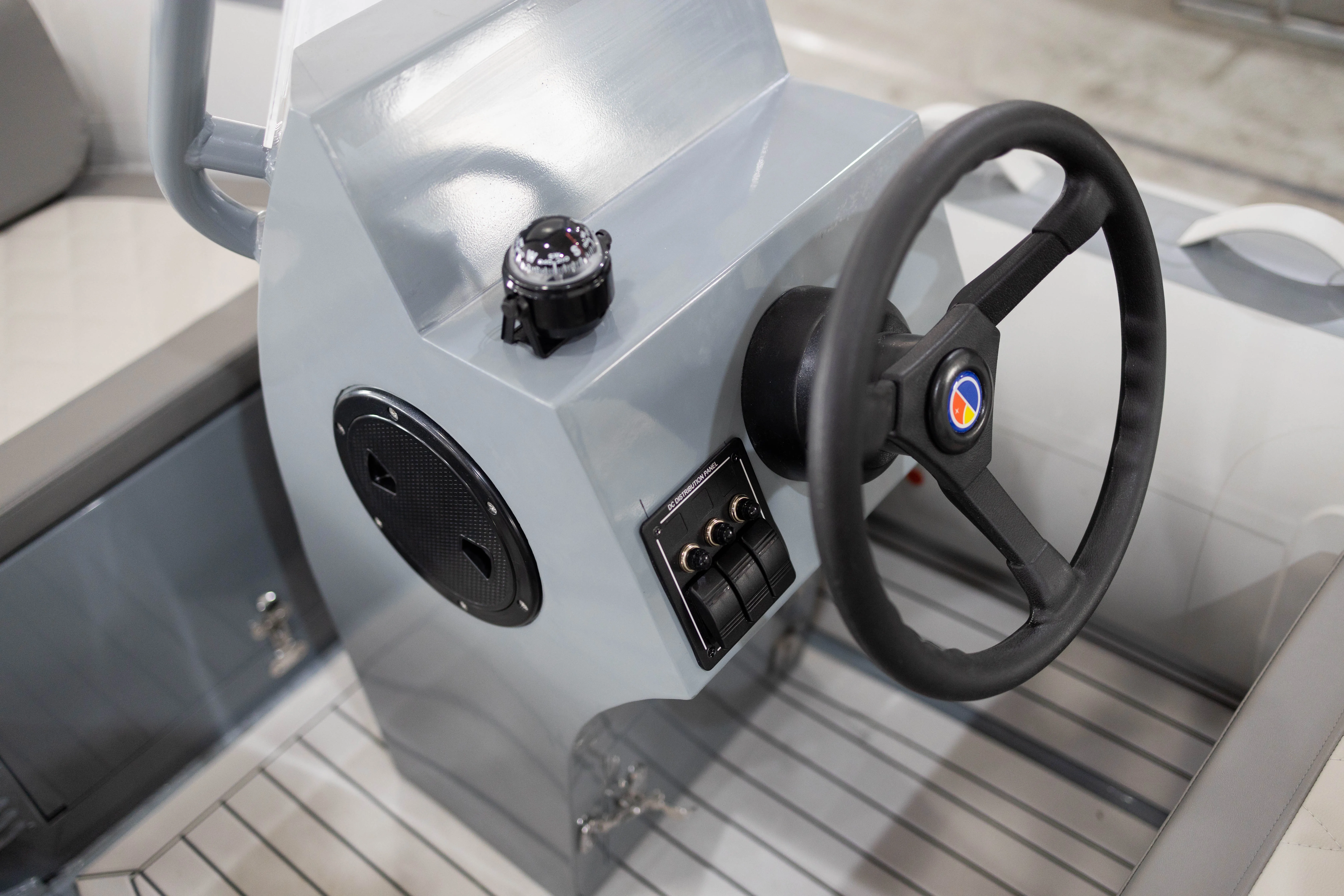 High Performance3 people Aluminum Hull PVC/Hypalon RIB Boat With Navigation lights and Seats for Life-saving