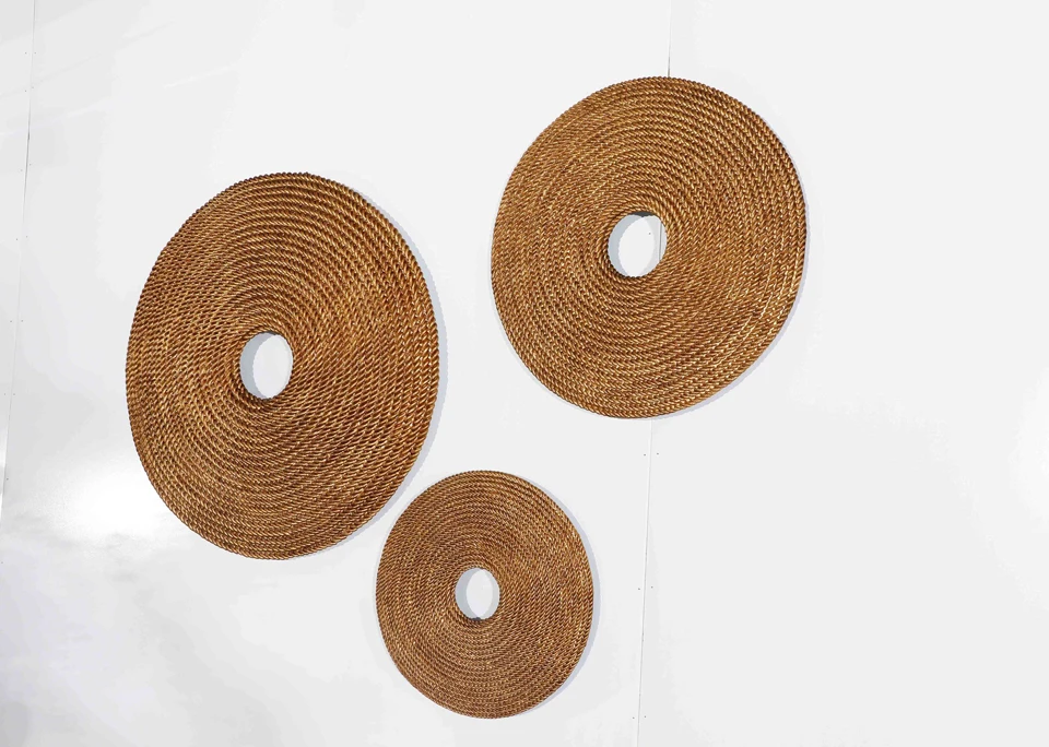 Light luxury European-style golden sofa background wall decoration painting three-dimensional round handmade sandstone wall hang