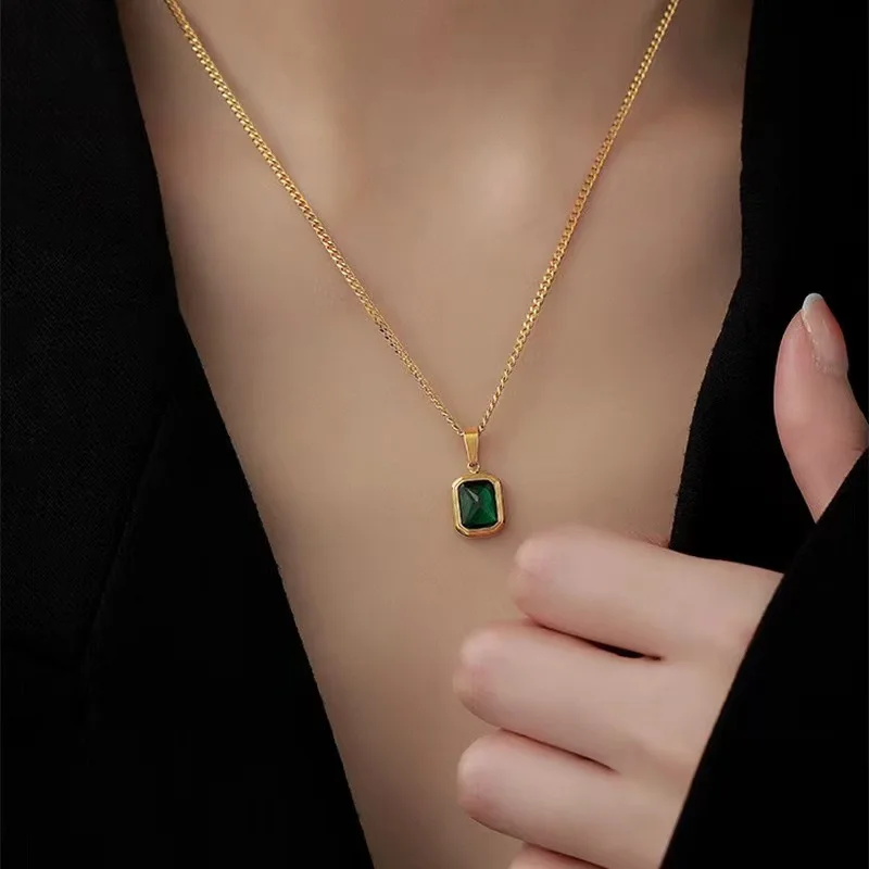 Retro Square Emerald Zircon Pendant Necklace For Women Stainless Steel Necklace Girls Wedding Jewelry Necklace Collar
