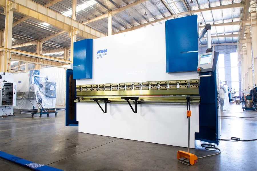 metal Galvanized sheet plate ms sheet banding machine automatic 100 60 ton NC Press brake machine