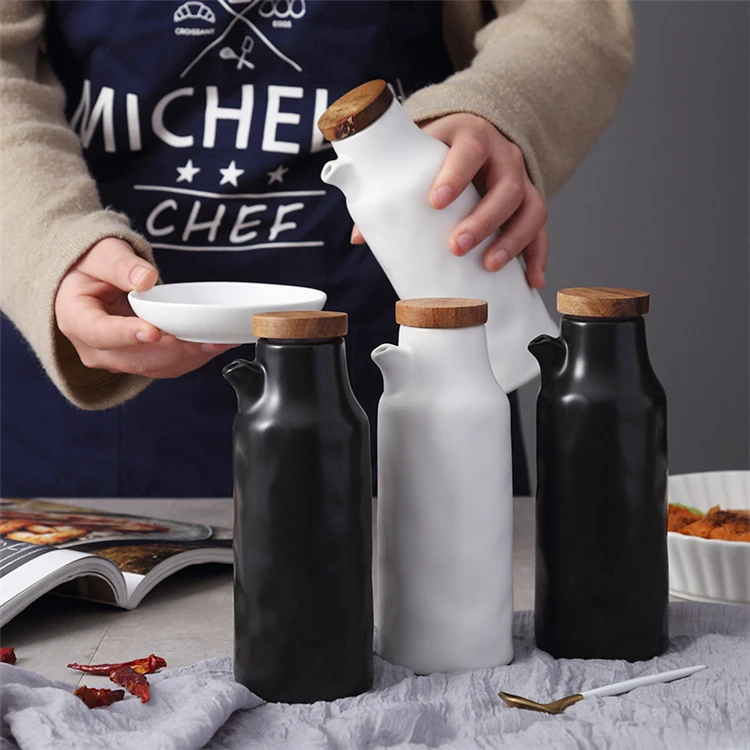 Popular design kitchen ware custom logo ceramic vinegar oil dispenser with bamboo lid