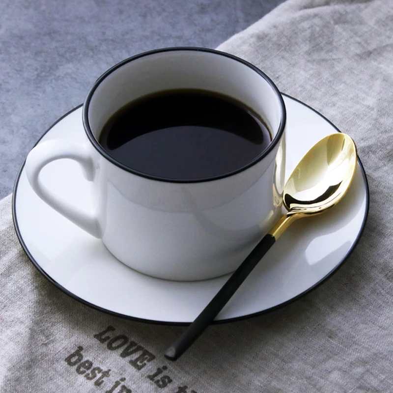 
Western Food Grade Gold Titanium Plated Wedding Cutlery 304 Stainless Steel Table Fork Spoon Knife Hotel Flatware Set 