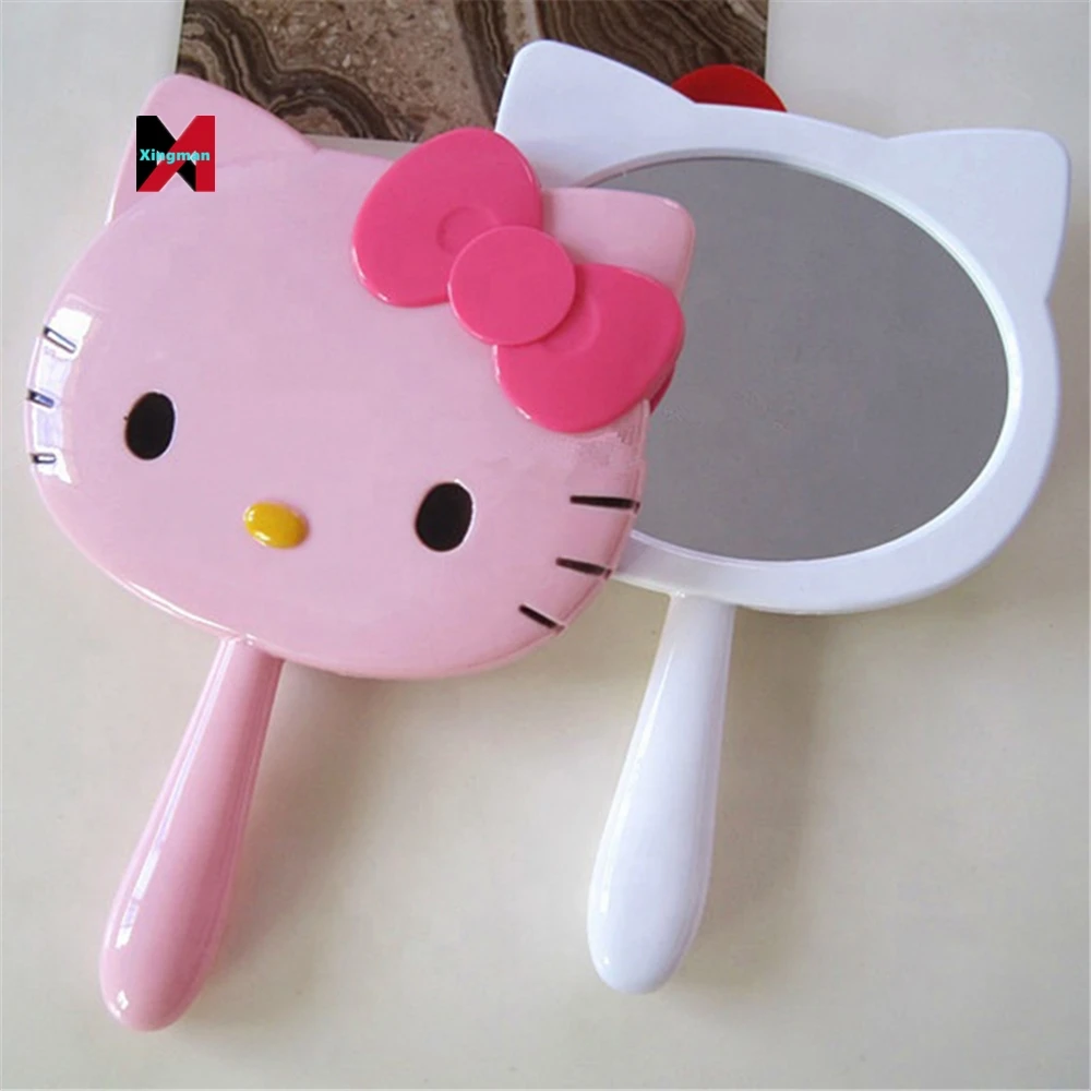 Handle Makeup Hand helloed a Kitty Mirror