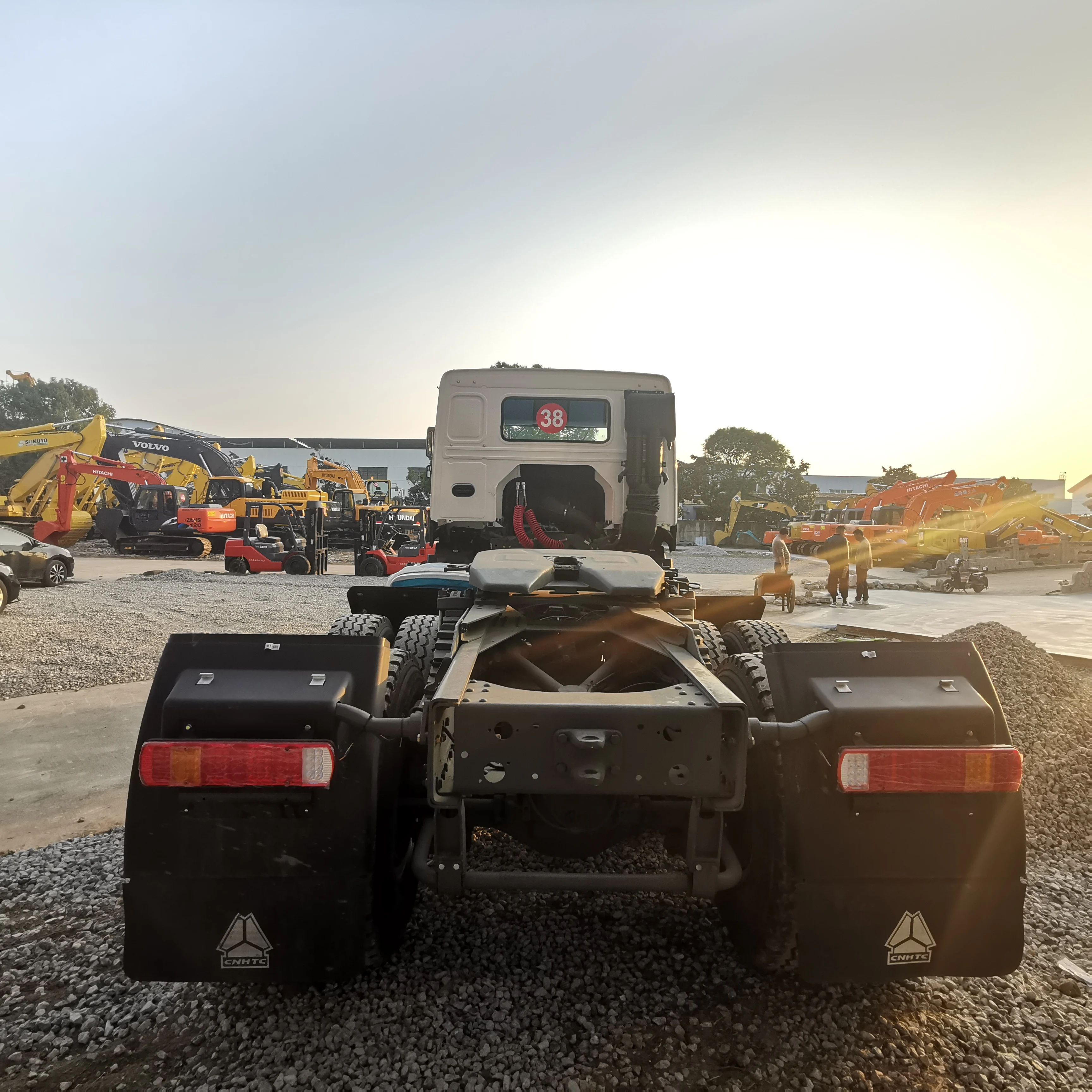 Подержанный самосвал Howo 371 420hp Prime Mover 6x4 б/у тягач