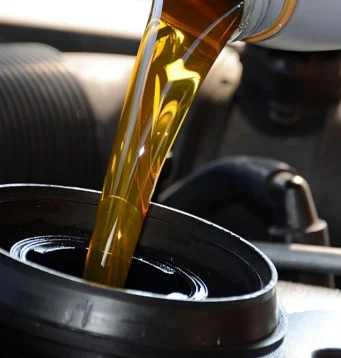 Shell Rotella T4 Triple Protection 15W-40 Diesel Engine Oil, 1 Gal