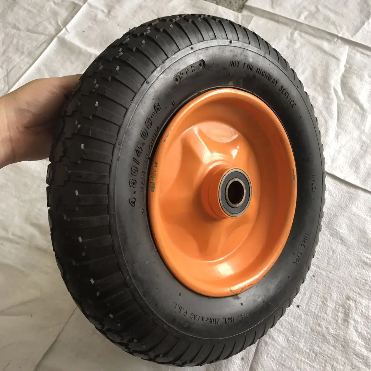 Factory direct supply 4.00-8 lug pattern Multiple patterns wheelbarrow wheel with metal rim