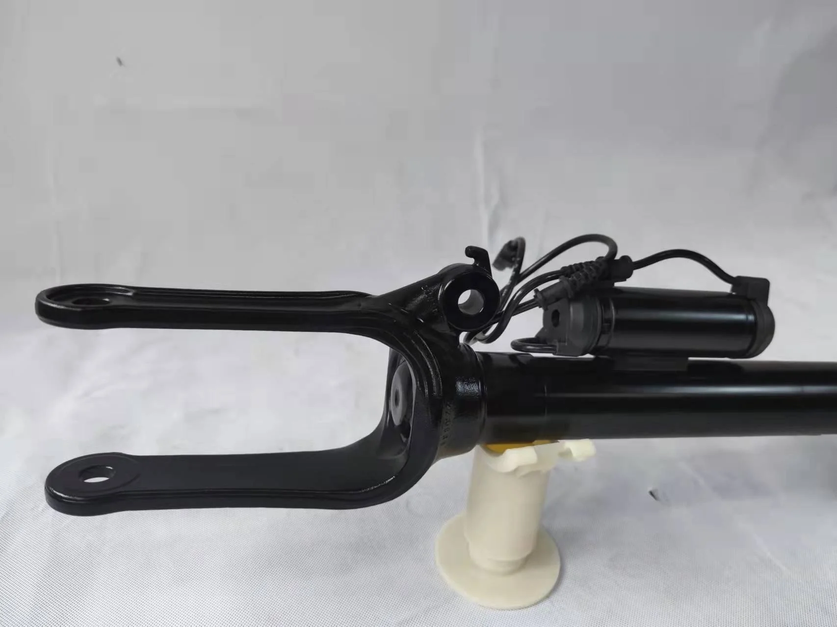 Shock Absorber Front 1643204613 Air Suspension Parts with Bellow Spring Suspension For Benz W164 Air Suspension Spring