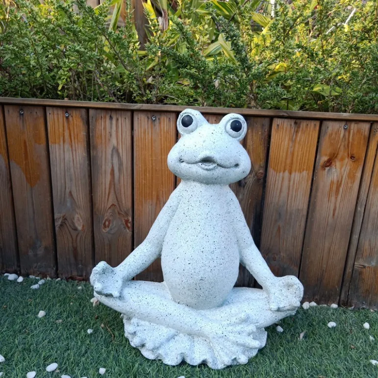 Wholesale resin Yoga Frog for Garden decoration Statues Boat Pose Frog garden frog statue
