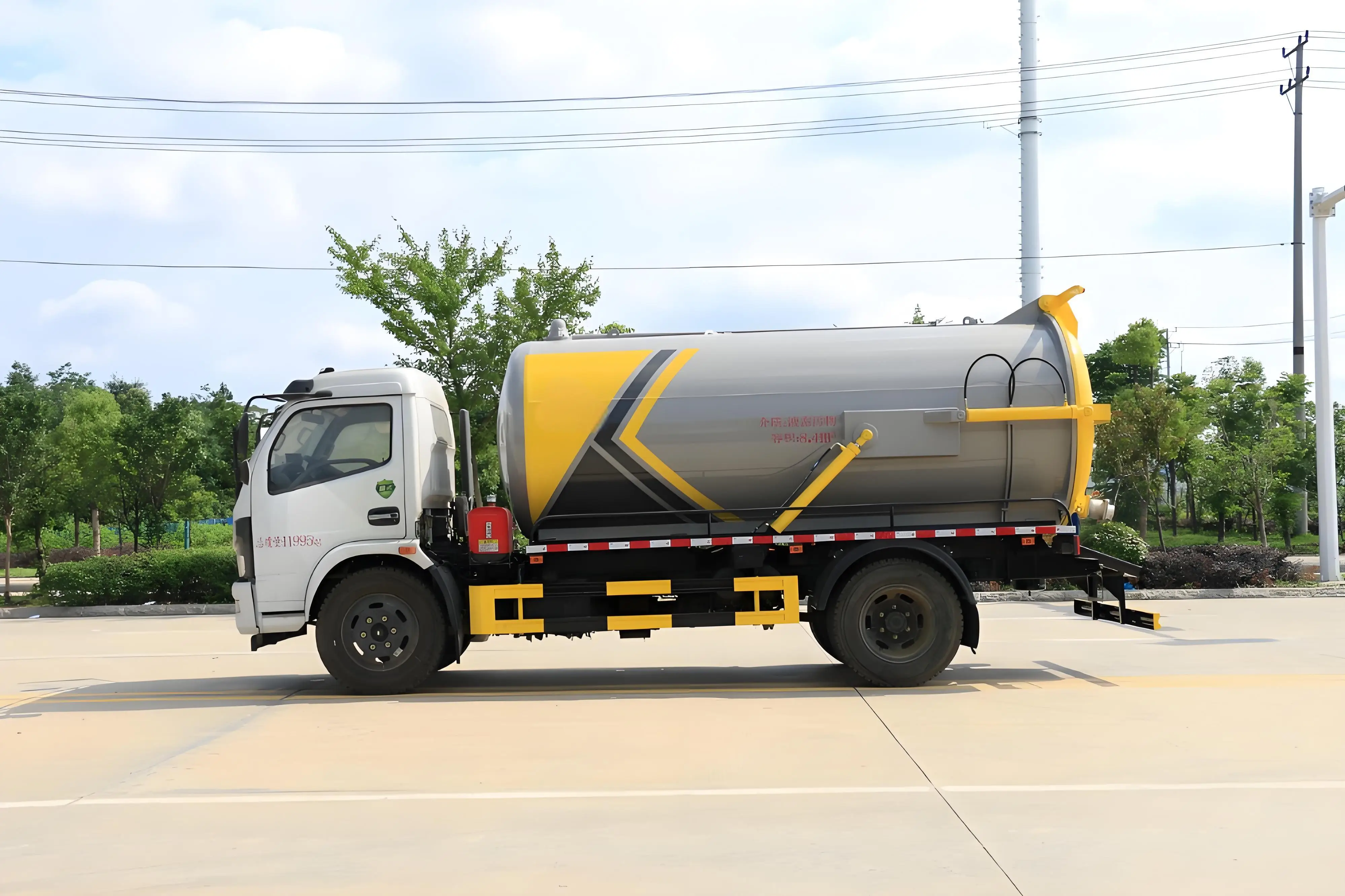 Dongfeng Frica 8 кубометров канализации коммунальные трубы дноуглубительные машины всасывающий автомобиль