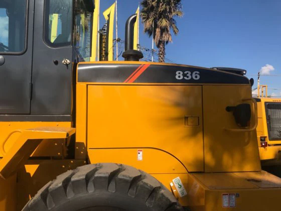 Большой колесный погрузчик CLG836 3cbm 4ton вес нагрузки