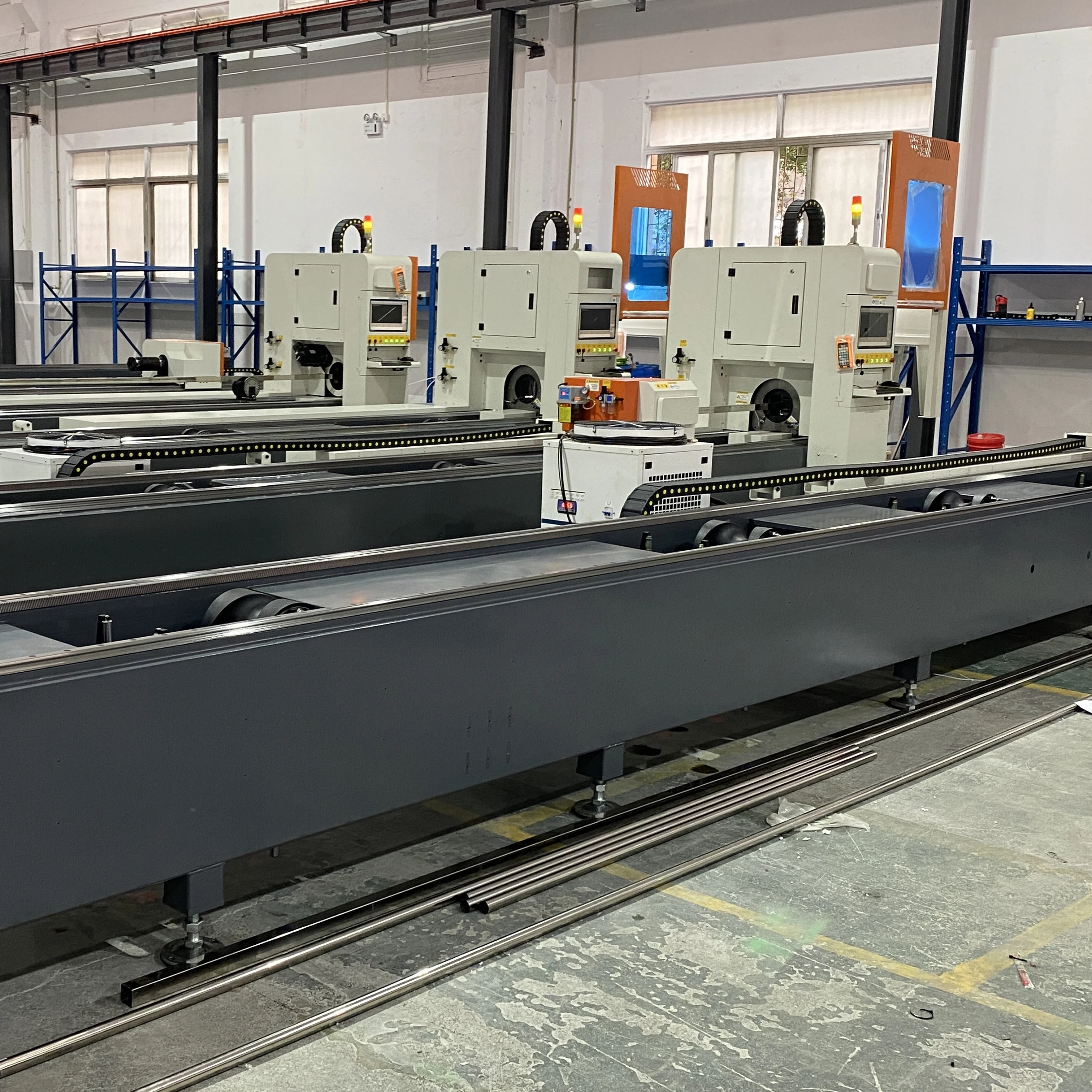 Tube Laser Cutting Machine Flat Push Manual Feeding G120p 3000w Fast Fiber Round Square Profile Pipe Laser Cutting Machine