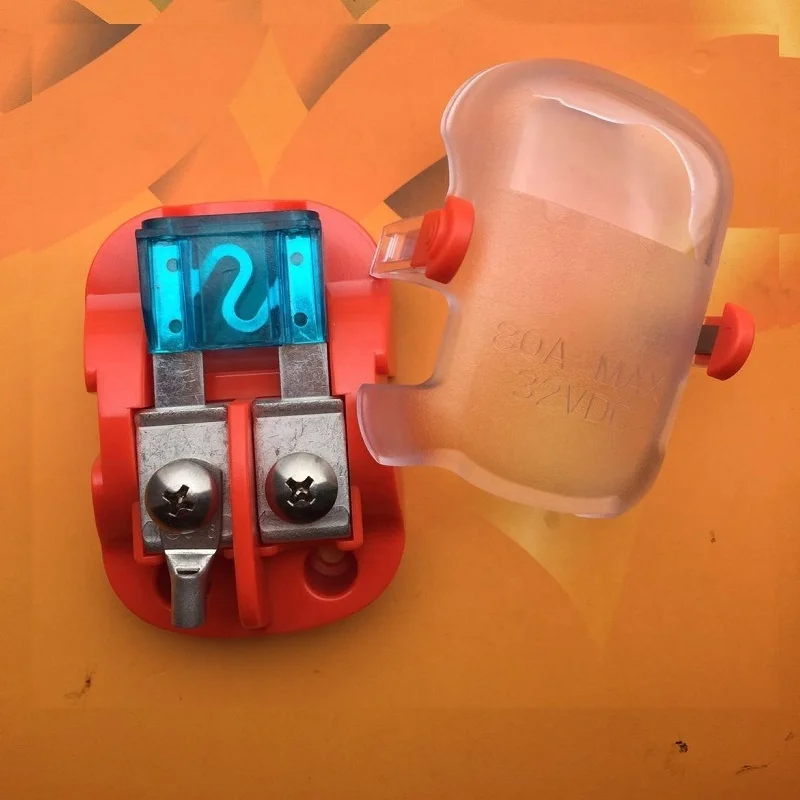 
203-04K Maxi Fuse Holder Rating: 80A 32V DC Max. * Applicable for Maxi Fuse & Maxi Circuit Breaker 