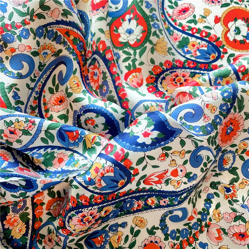 Wholesale stylish ladies fashion 53*53cm hook flower print hair silk scarf bandanas 100% pure silk square neck tie scarf women