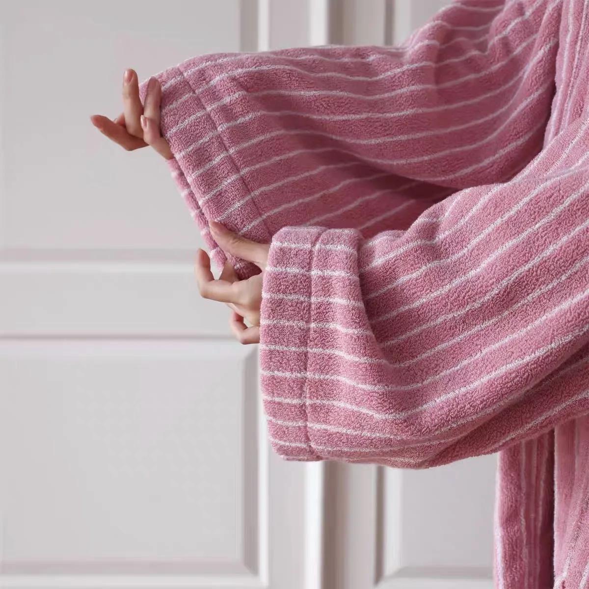 Custom pattern vintage bath robe dressing gown relief jacquard cotton terry bathrobe
