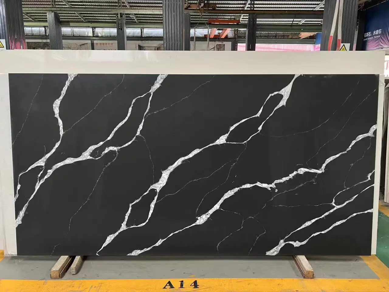 Artificial Quartz Stone Wholesale Black Calacatta Quartz Slab Countertop Stone With White Vein Quartz Slab Manufacturer in China