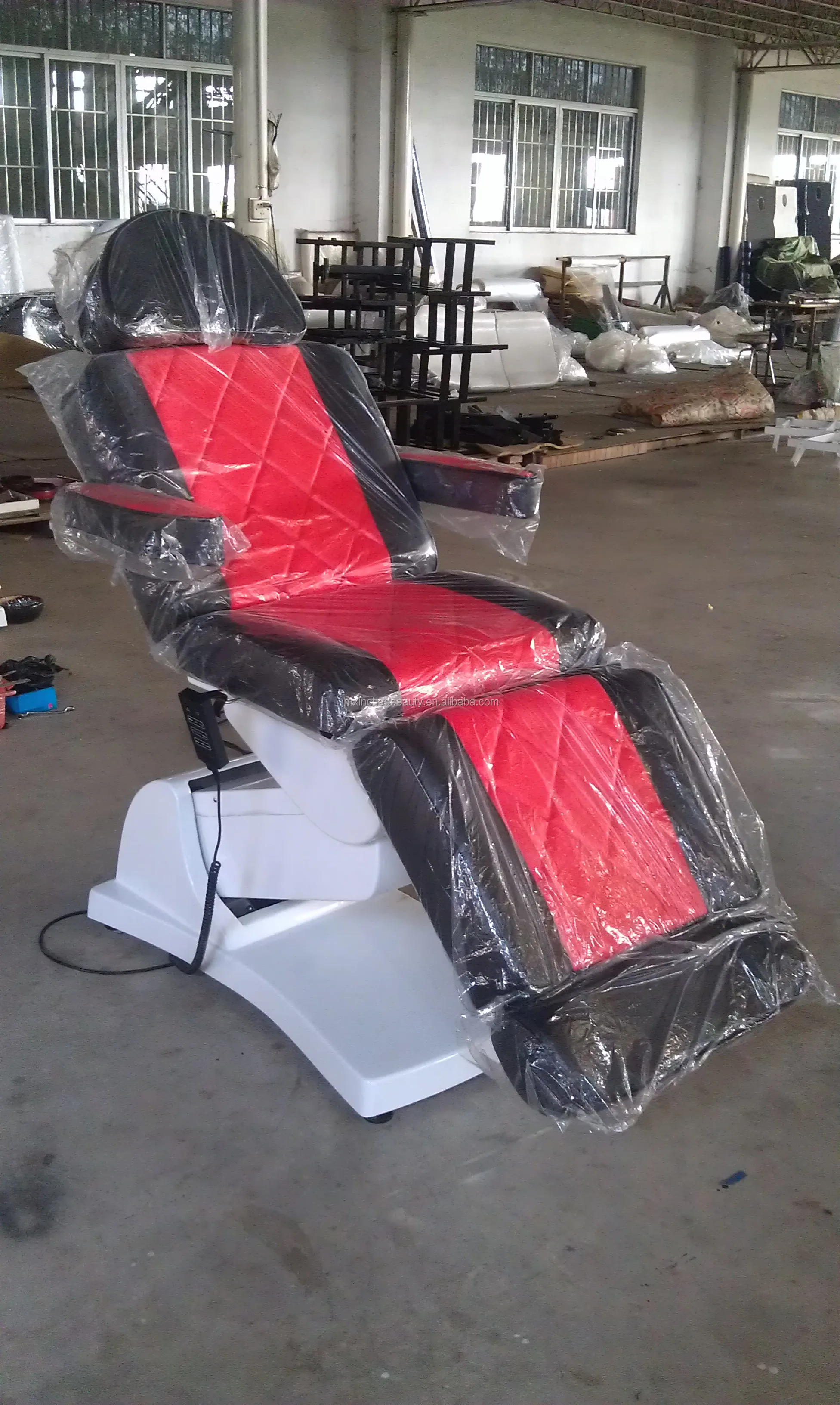 
Four motor electric beauty bed Can customize beauty massage, tattoo, physical therapy and haircut 