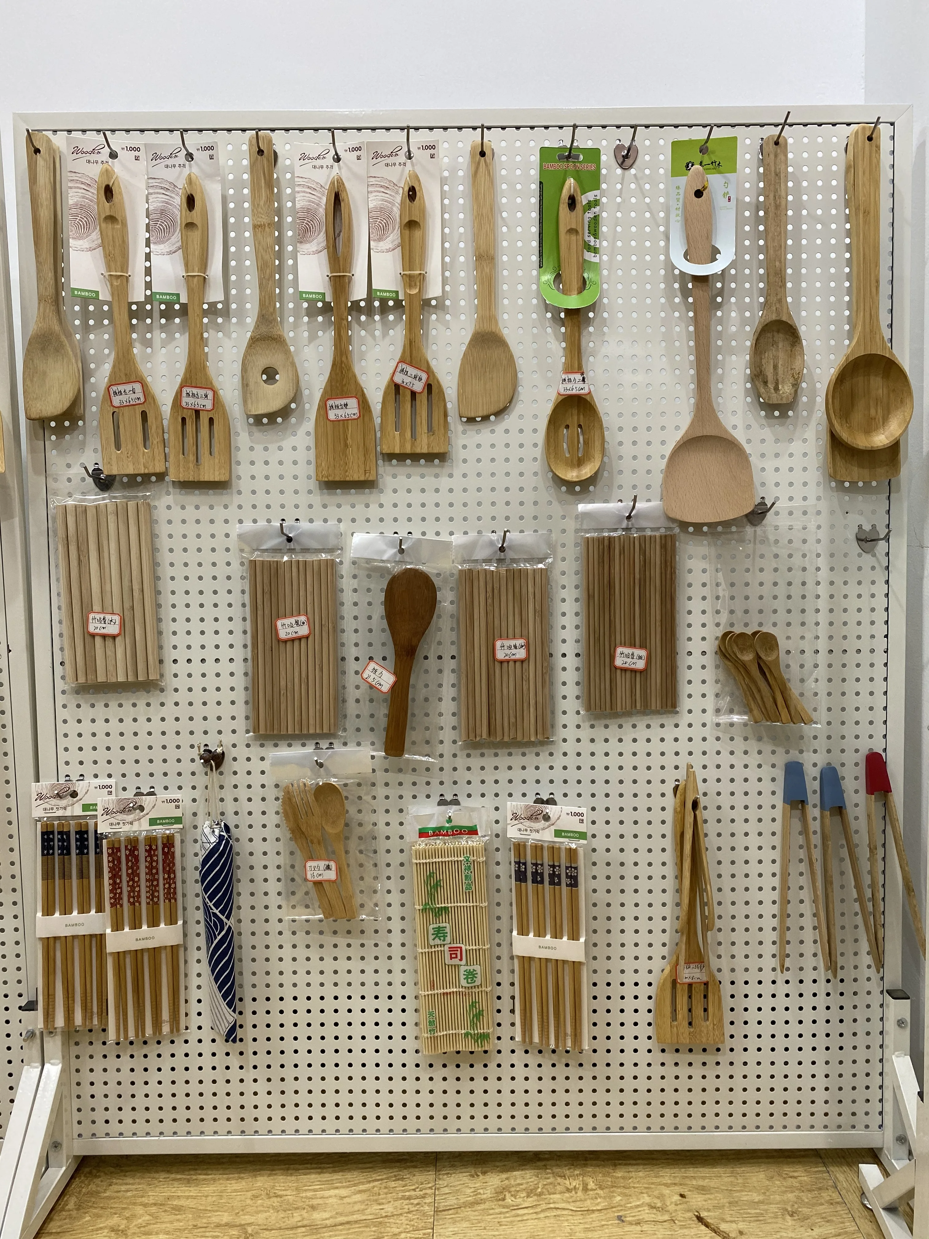 Custom logo black chinese alloy plastic wedding chopsticks wholesale metal reusable sushi packaging chopsticks gift