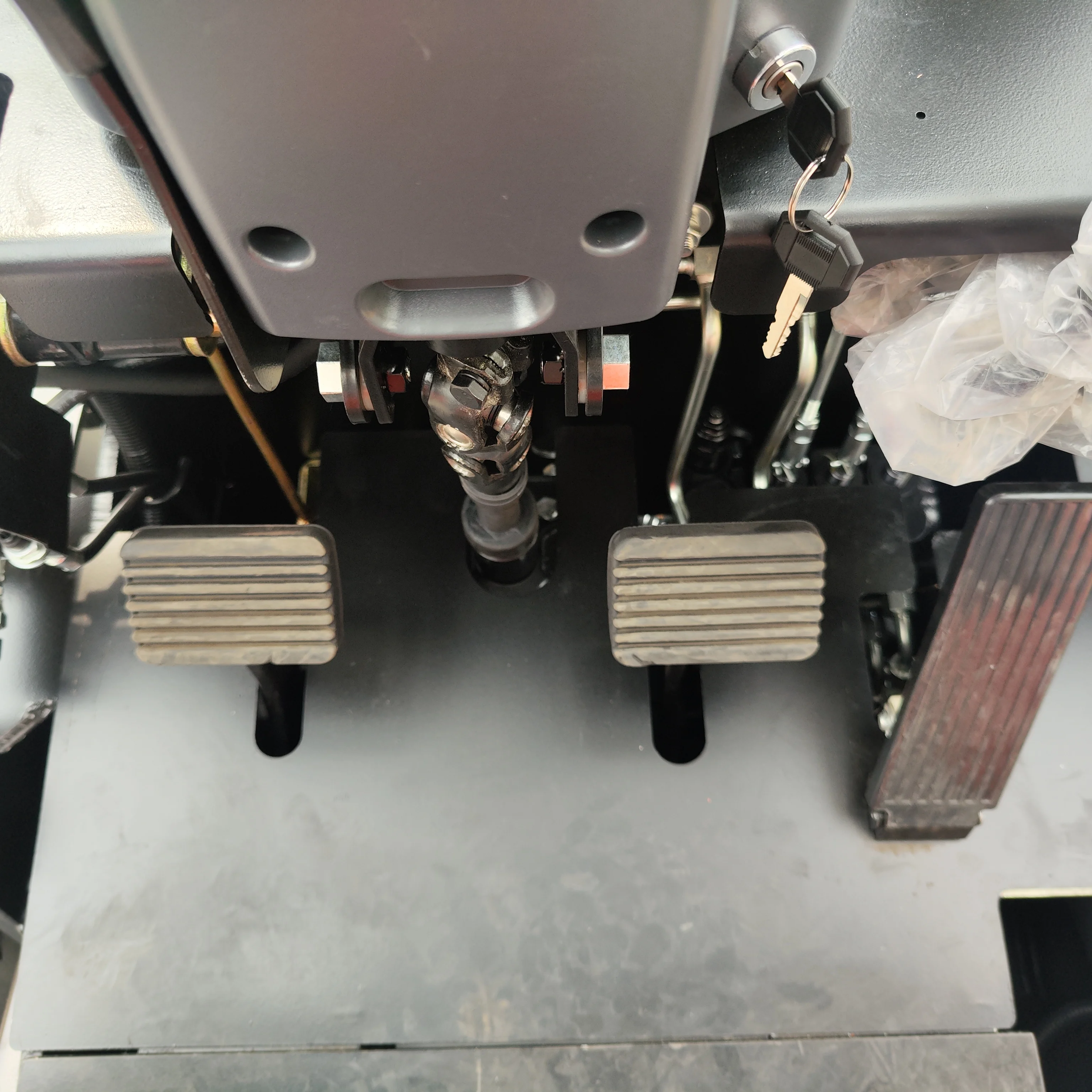 cheap 3 2.5 3.5 tons hot sale farm use High capacity battery forklift Electric Forklift with attachments