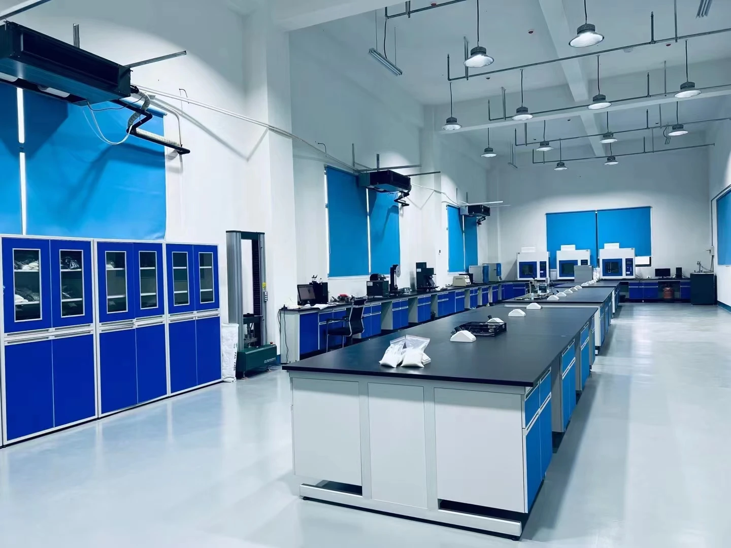 PP TF430 is a polypropylene cast film grade terpolymer containing ethylene and 1-butene comonomers