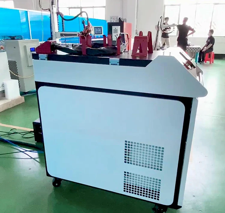 
Cheap Equipment 2000w Handheld Fiber Laser Welding Machine 