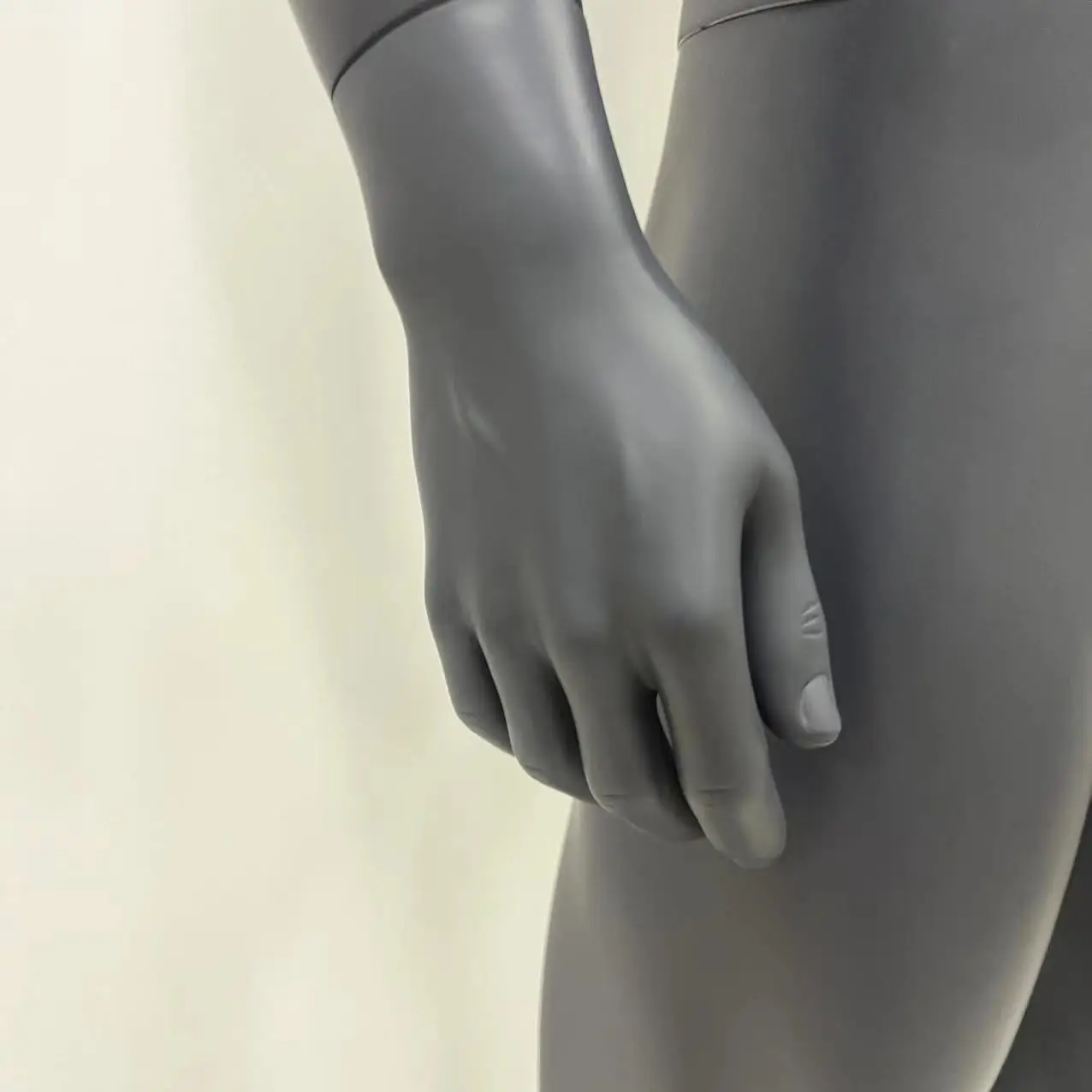 Wholesale fitness muscle male mannequins gray full body sports manikin men dummy torso stand for athletic clothing display