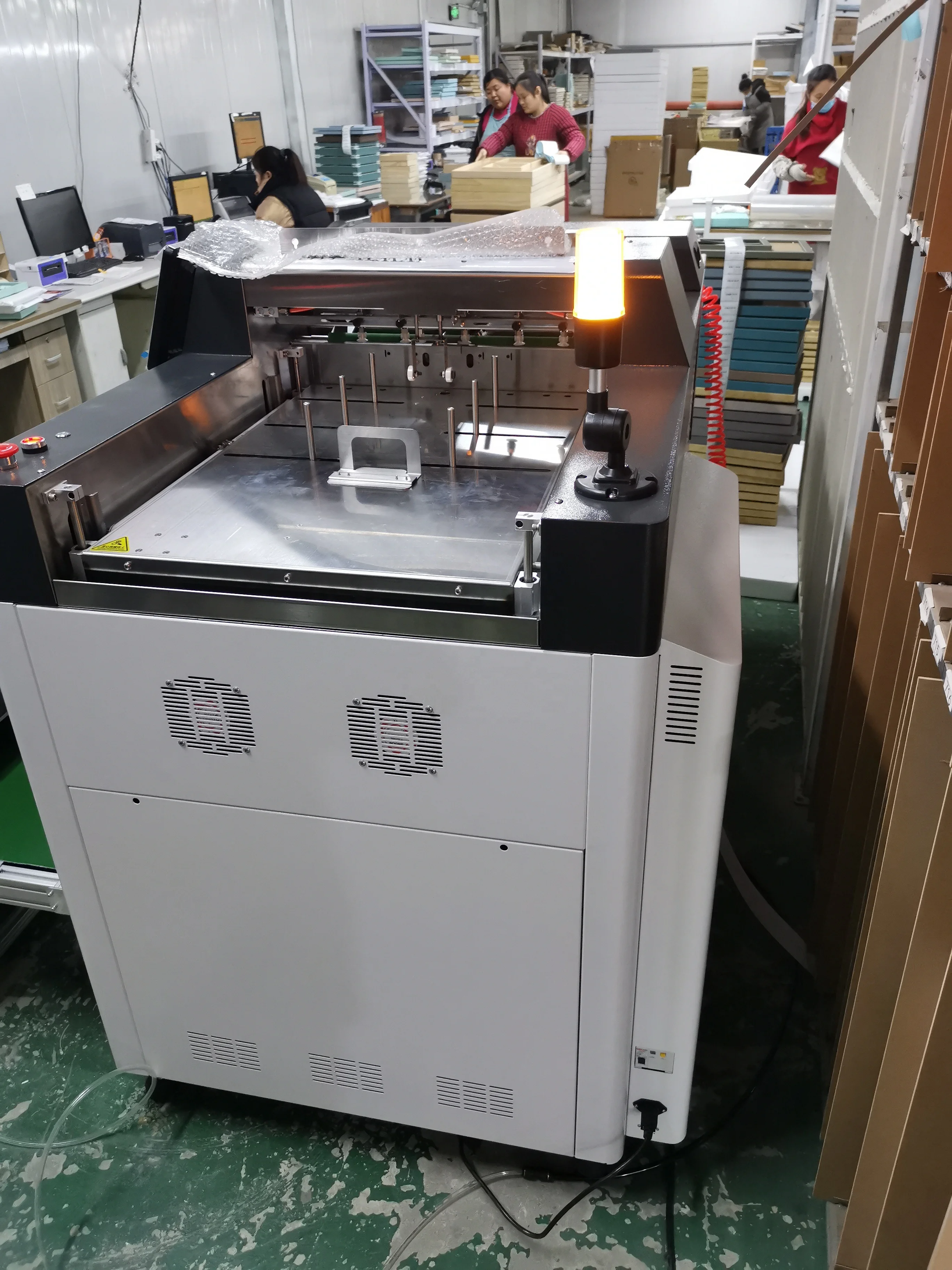 Double100 QHSF-1860 полностью автоматическая машина для изготовления альбомов переплета фотокниги
