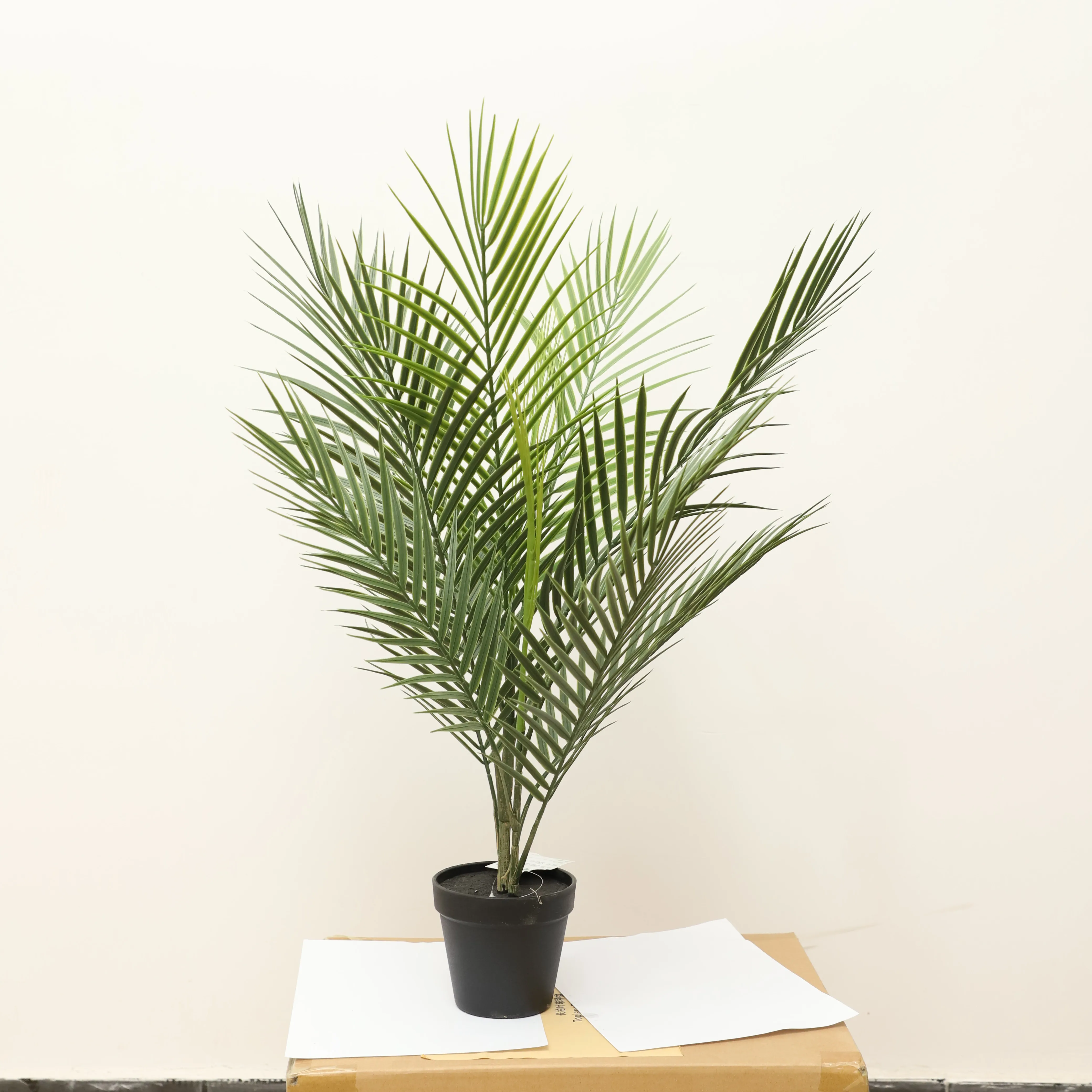 New Design Decorative Flowers And Plants Ornamental Artificial palm tree plants UV proof Fake Fern Palm leaves tree indoor decor