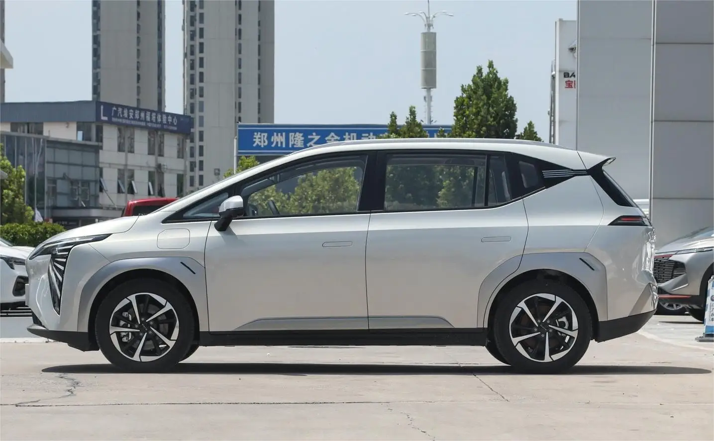 2023 single motor 5door 5seat AION Y Compact SUV to sale