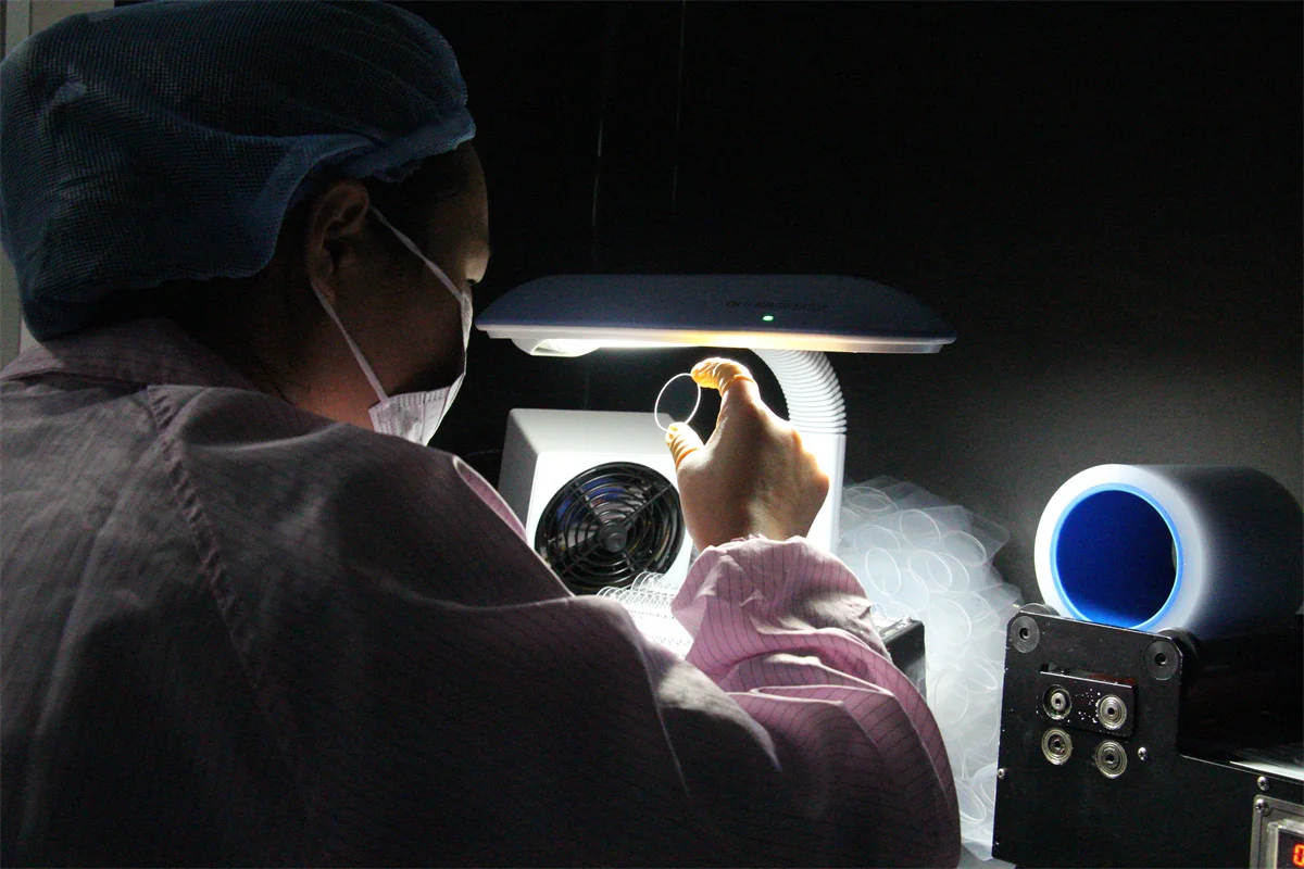 High precision Cover Ito Coating Machine Remover Lens Sapphire Customized Curved Crystal Watch Glass