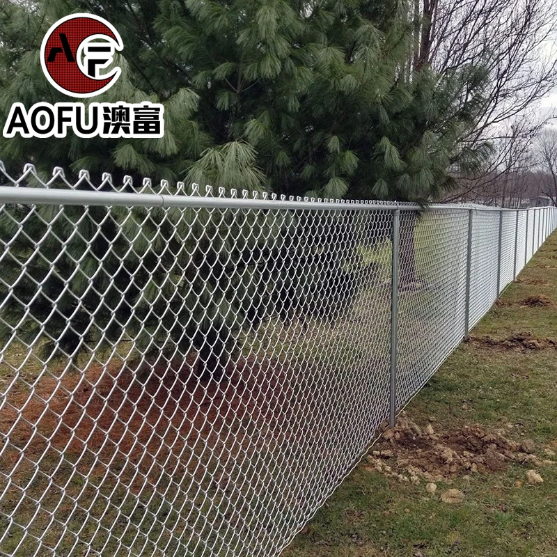 Hot Dipped Galvanized 70mm 8 ft High Chain Link Mesh Garden Iron Wire Mesh Fence BWG 16 Chain Link Fence/netting For Sport Field