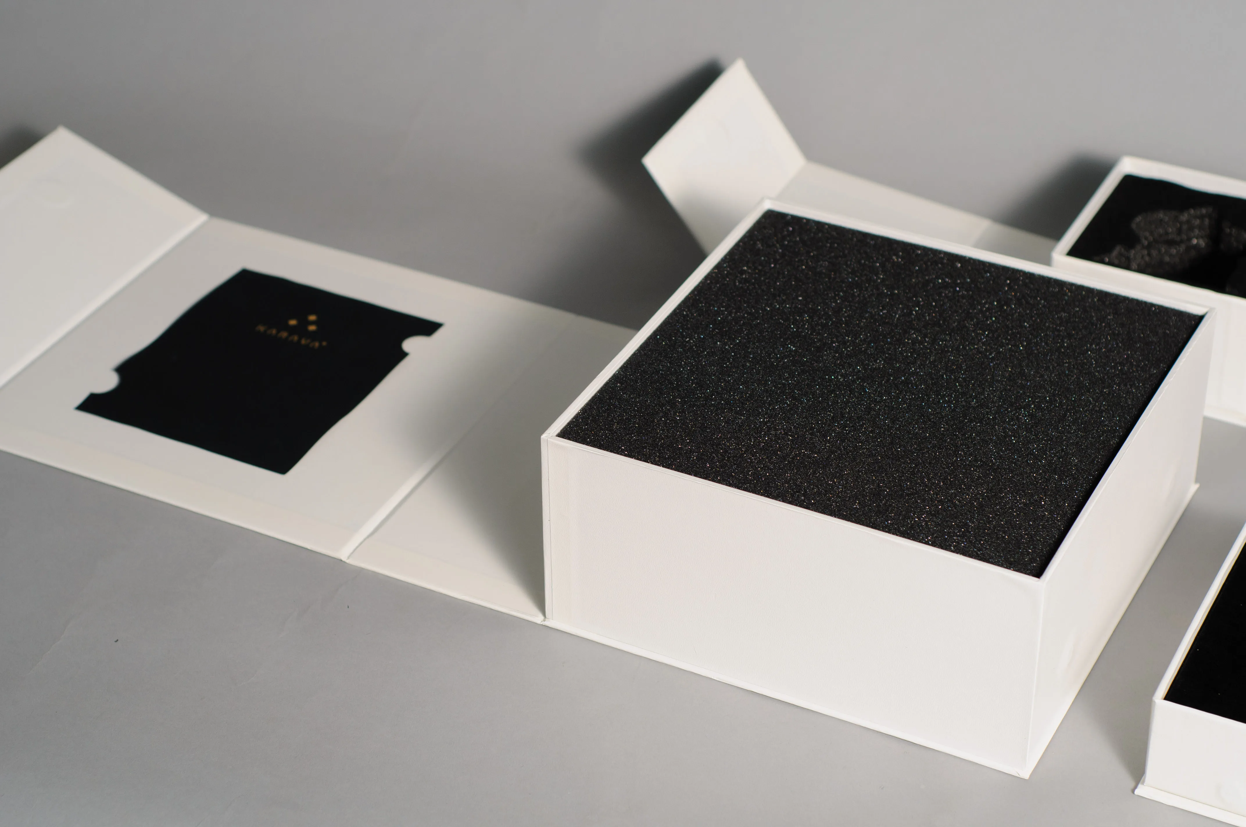 2024 Luxury Fold Magnetic Craft Paper Box for Perfume Custom Size with Personalized Logo for Jewelry Gift Boxes