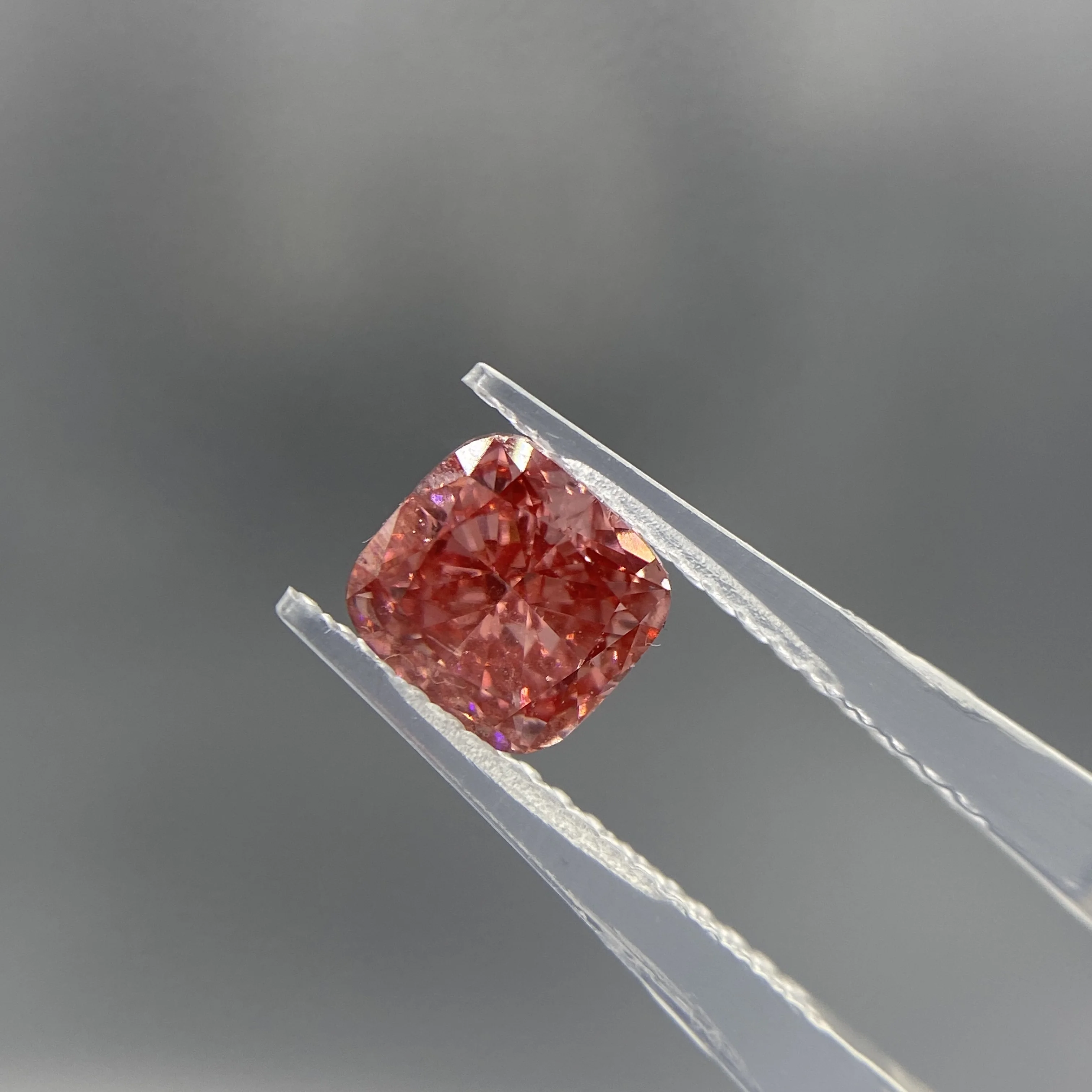 1.0 ~4.99 Carat Pink cushion  VS2 Lab Grown CVD Diamonds  with IGI Certified