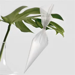 Hot sale plastic piping bags icing cake decorators in cake tool