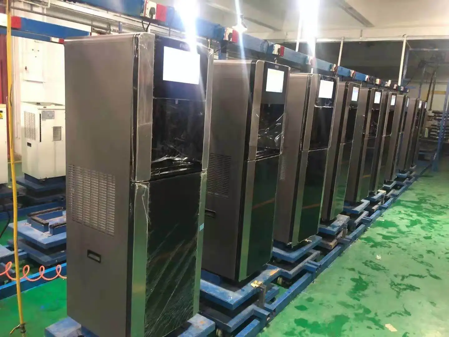 Smart unlimited clean potable Air water generation producing water from air 50L/day