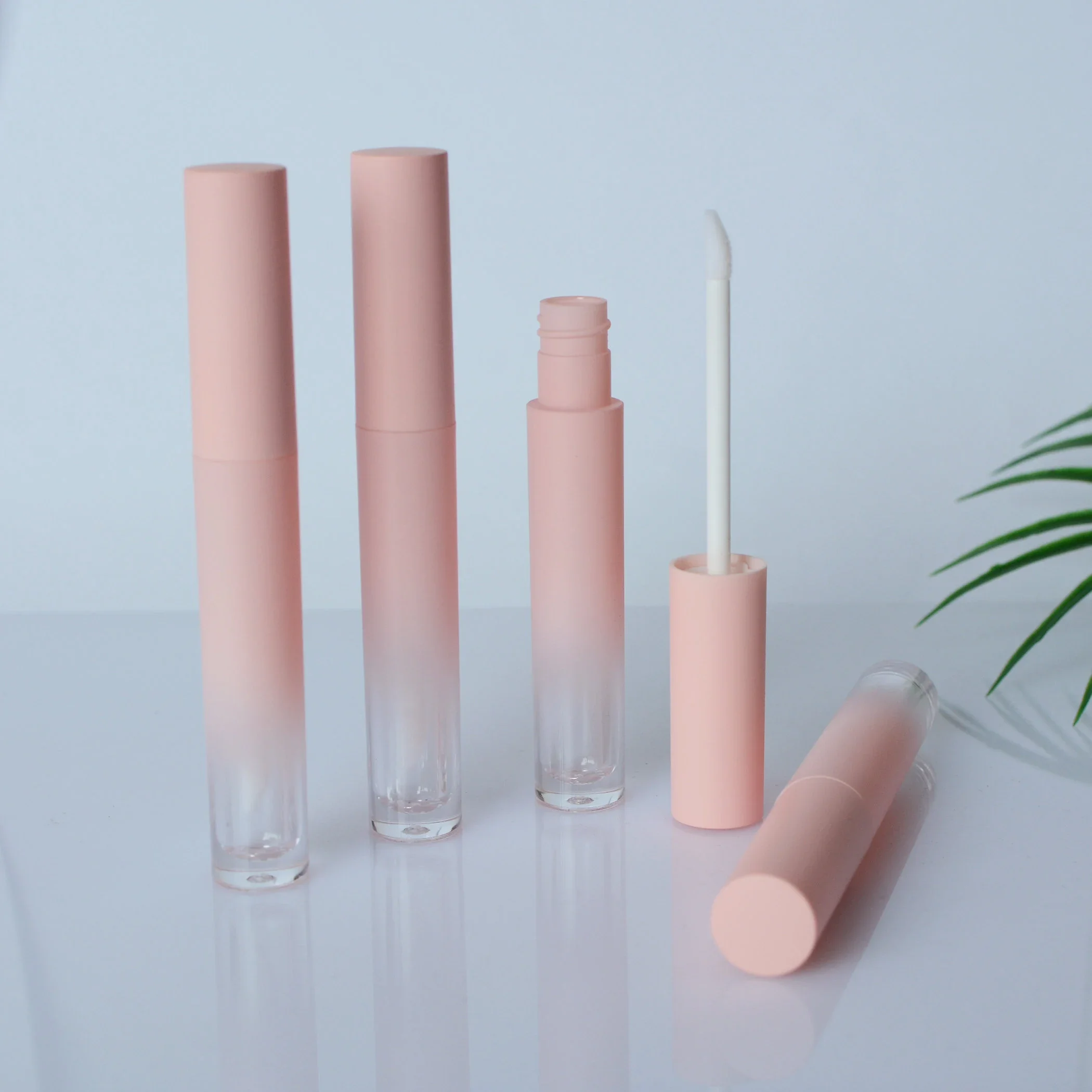 Custom High Quality Unique Lipgloss Tube Empty Cosmetic Container Packaging Clear Pink 10g 15g Squeeze 10ml Lip gloss Tube