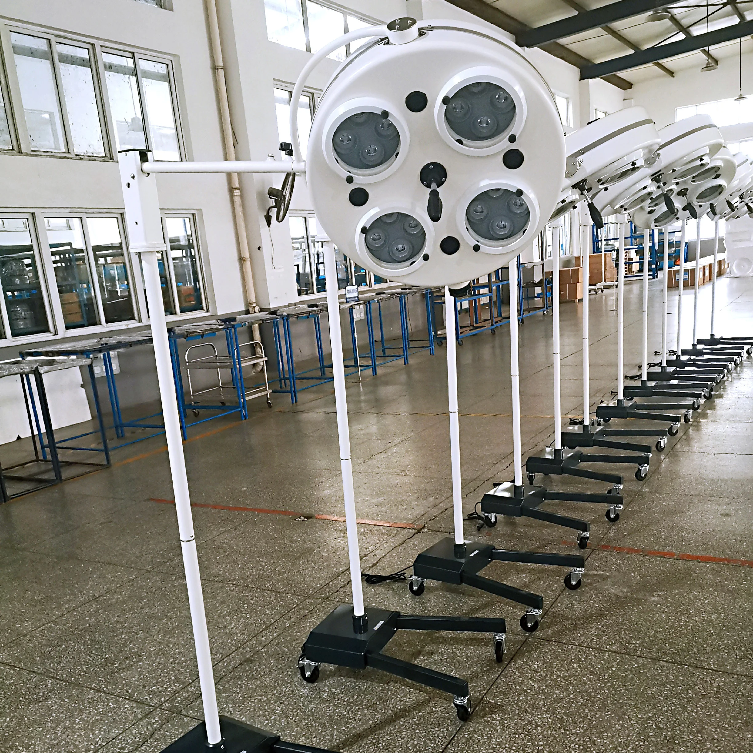 Оборудование для больниц 100 Вт вертикальная 4-отражающая Светодиодная лампа затенения