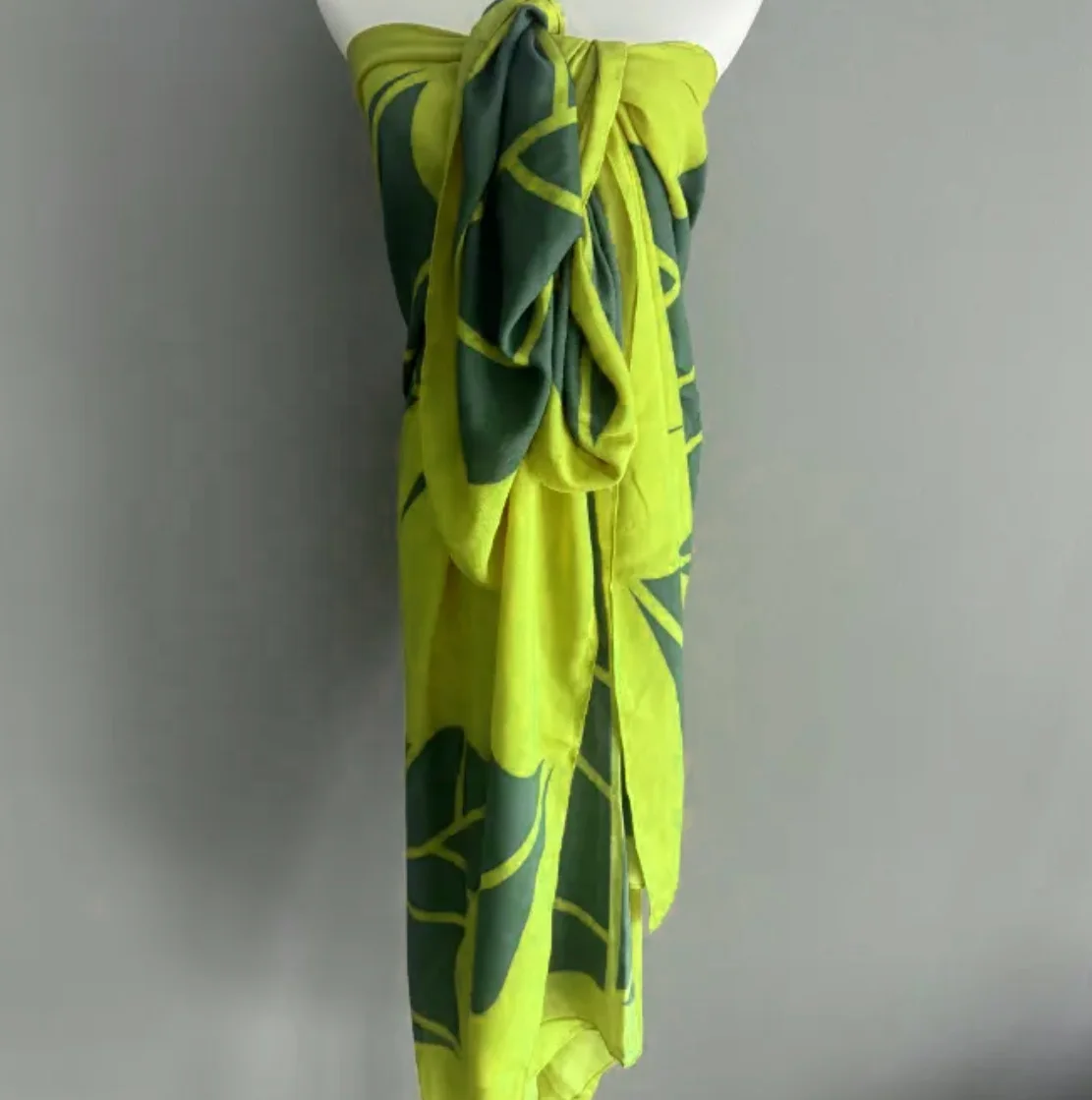 2024 USA Hawaii hot sale 100% soft Rayon Low MOQ custom designed beach sarong pareo perfect beach coverup beach towel