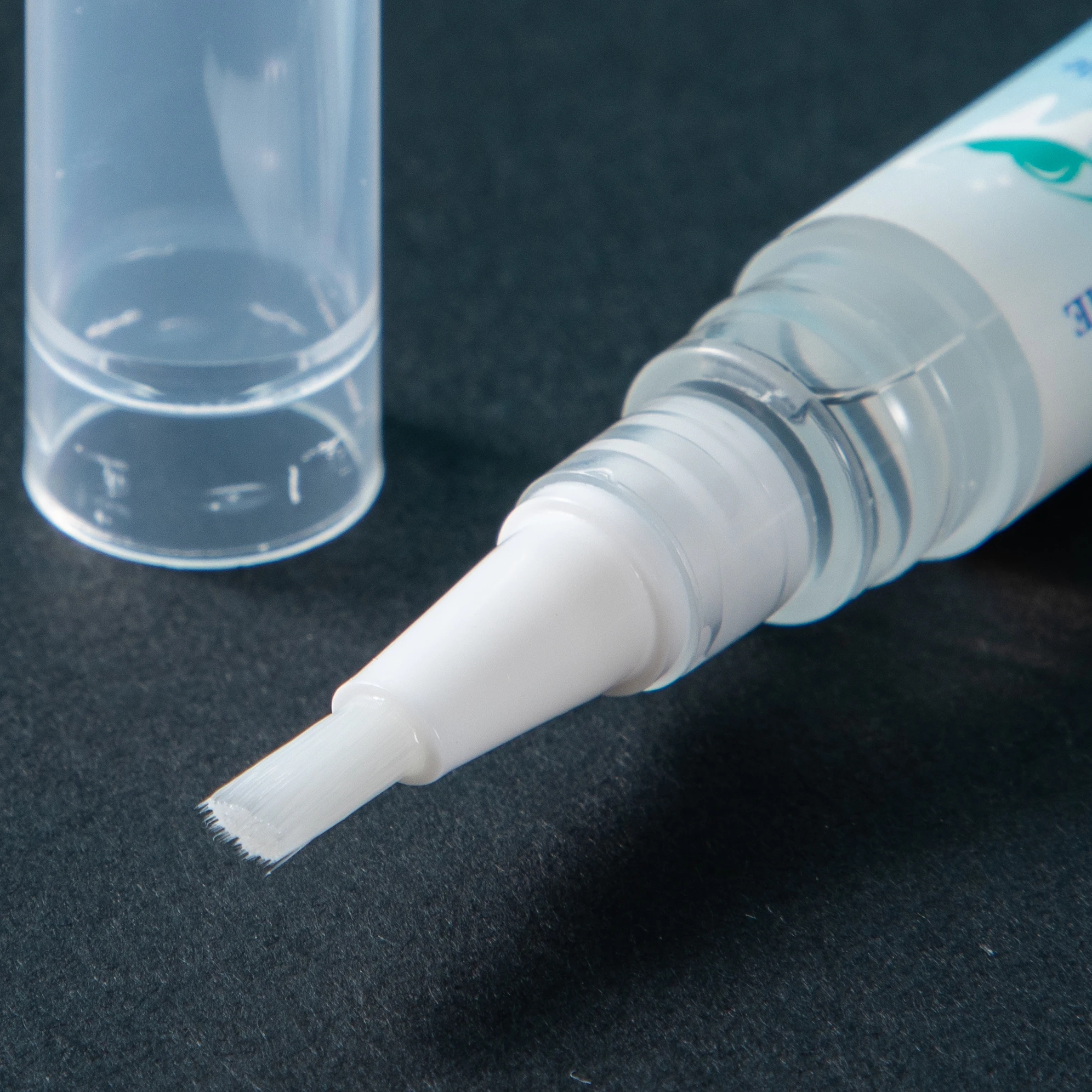 New Product Oral Hygiene Spotless Stains Remover Shining Confident Smile White Teeth Whitening Essence Serum Pen